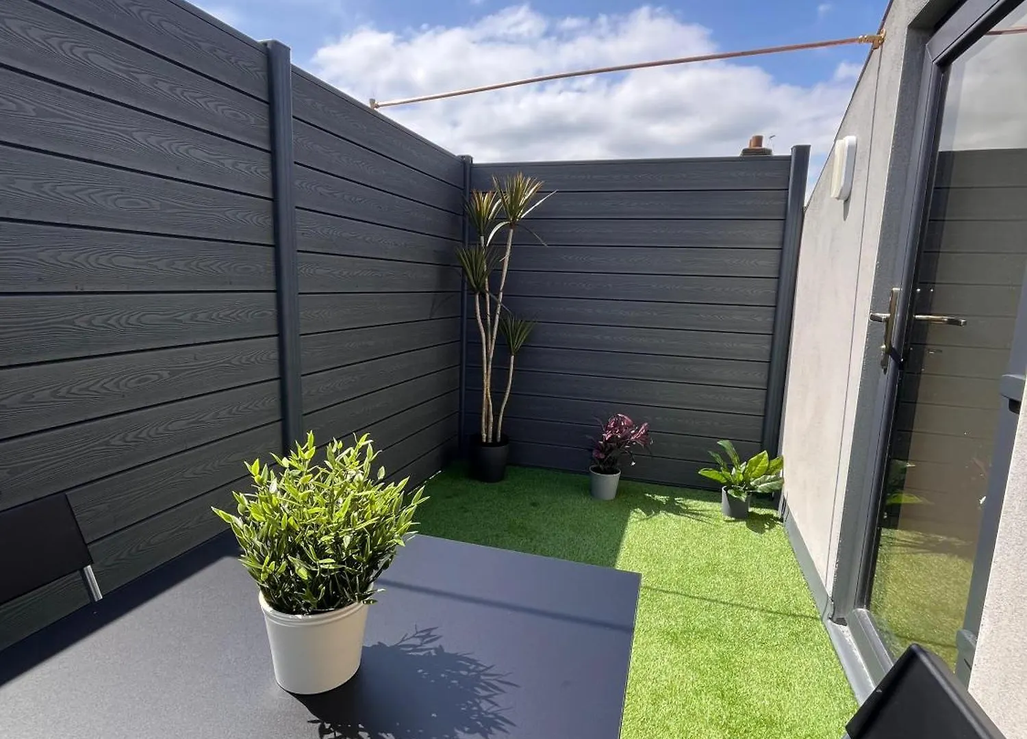En-Suite Triple Room Near Croke Park - 1 더블린 게스트하우스